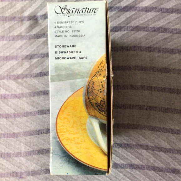 Set of 4 cups and saucers - Picture 8 of 9